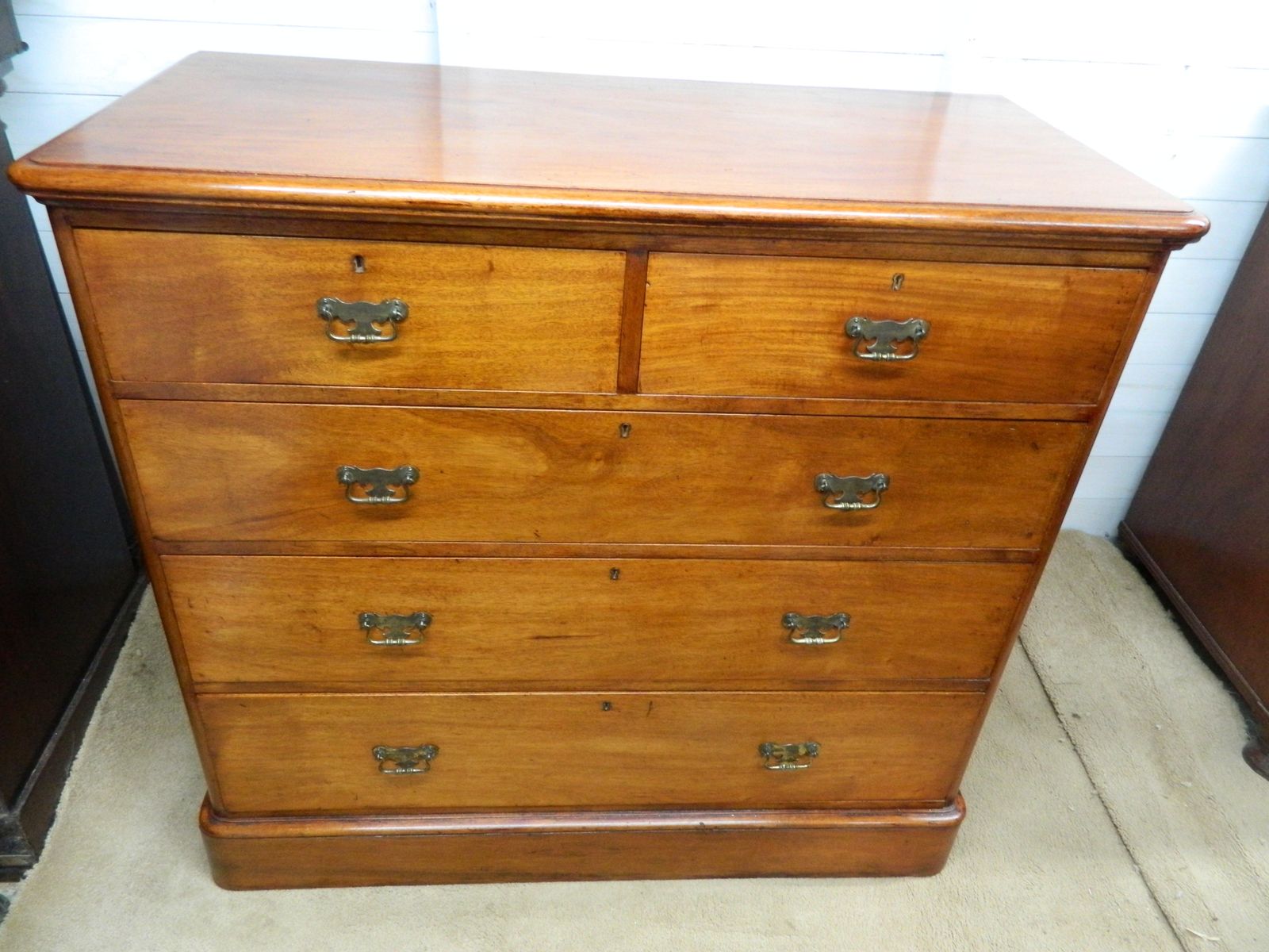 Victorian Mahogany Chest Of Drawers