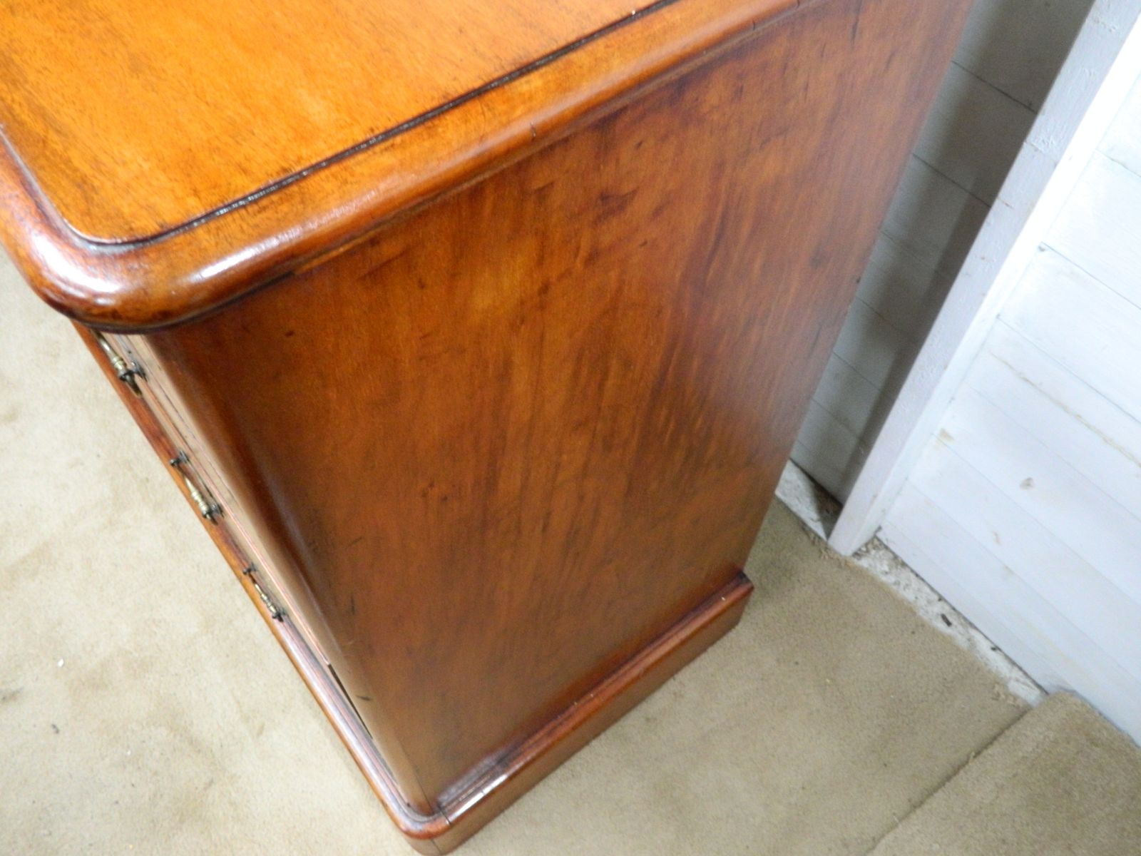 photo vinterior Victorian Mahogany Chest Of Drawers