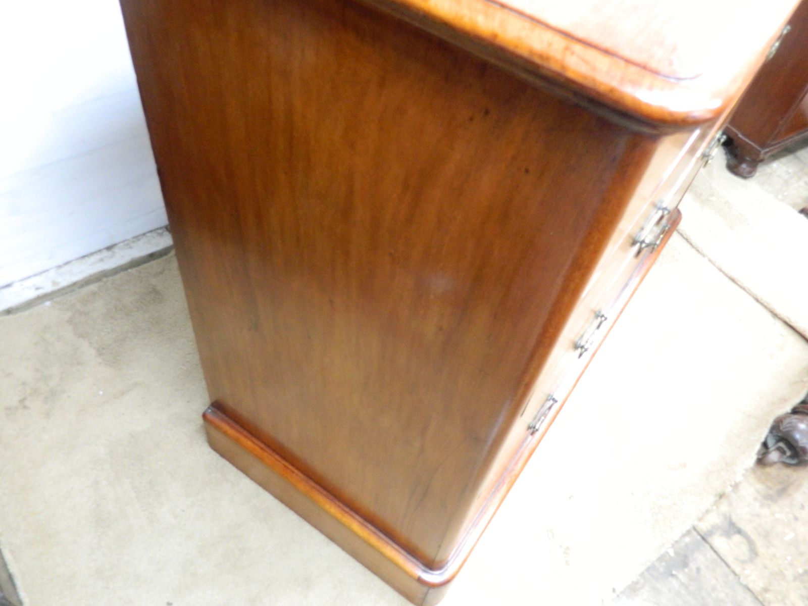 photo buy Victorian Mahogany Chest Of Drawers