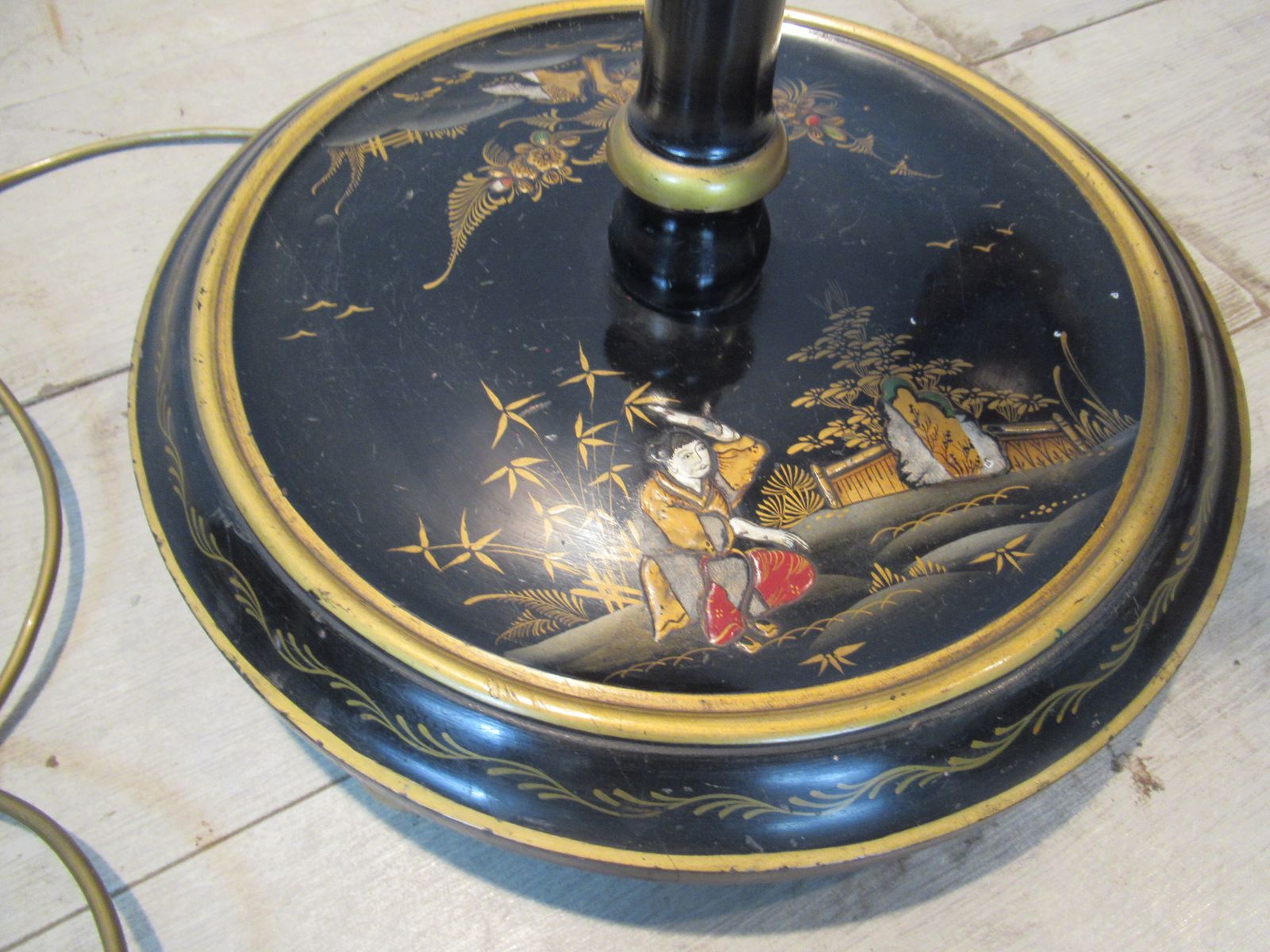 Chinese    Design  Black Lacquer  Standard Lamp photo vinterior