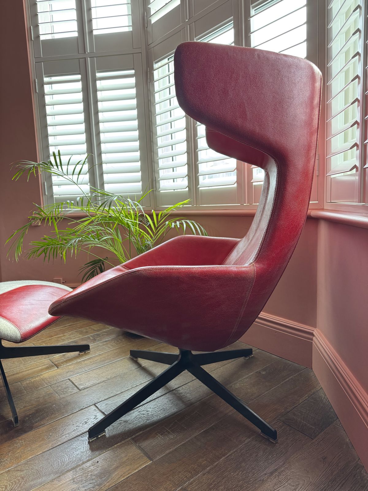 Moroso Alfredo Haberli Take A Line For A Walk Wingback Swivel Lounge Chair + Footstool photo Furniture