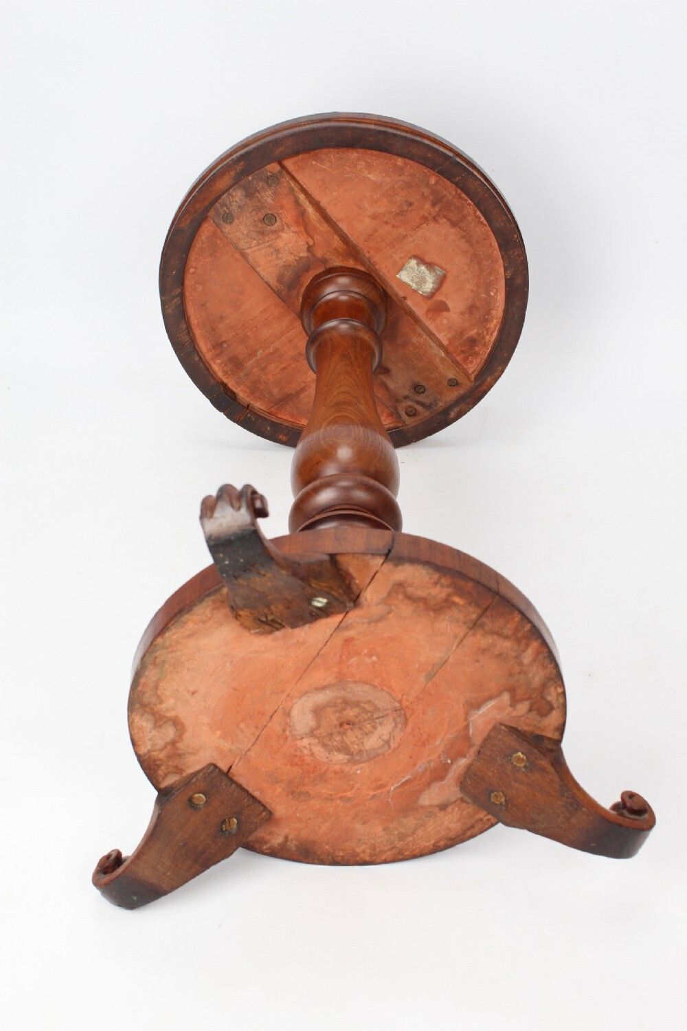 600.0 Antique William IV Specimen Wood Top Lamp Table photo