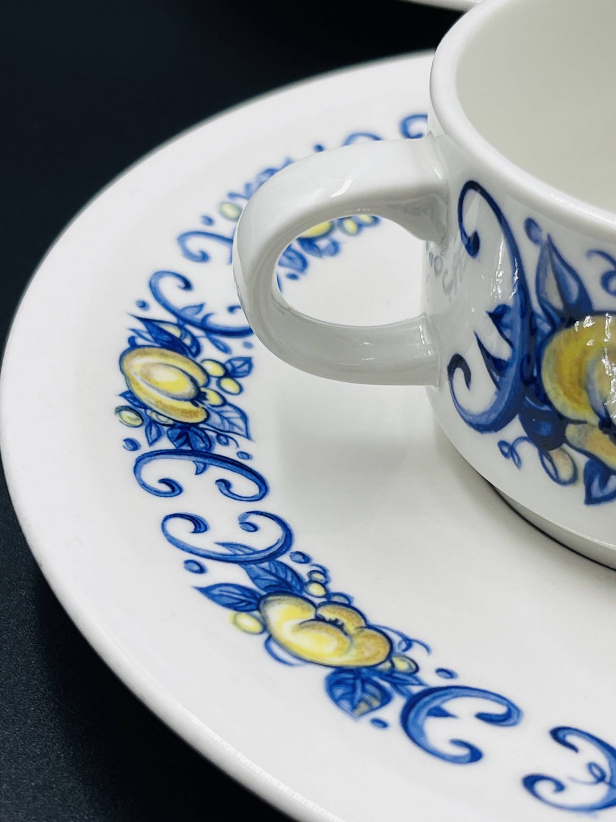 photo for sale Set Of 6 Villeroy & Boch Espresso Cups And 6 Saucers – Cadiz Pattern