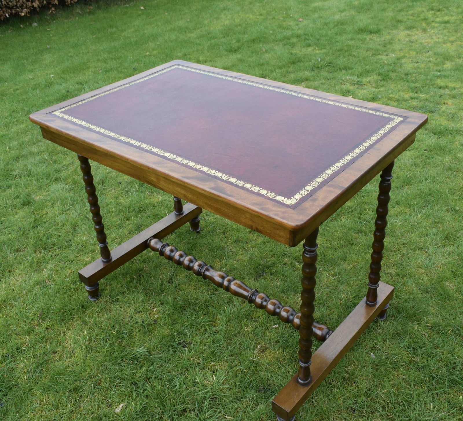 photo furniture Late Victorian Mahogany Writing Table