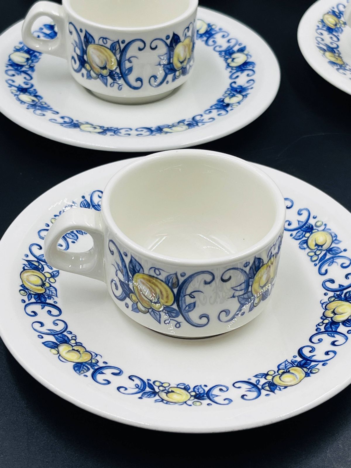 photo for sale Cadiz – 6 Espressokopjes & Schoteltjes En Melkkannetje – Villeroy & Boch