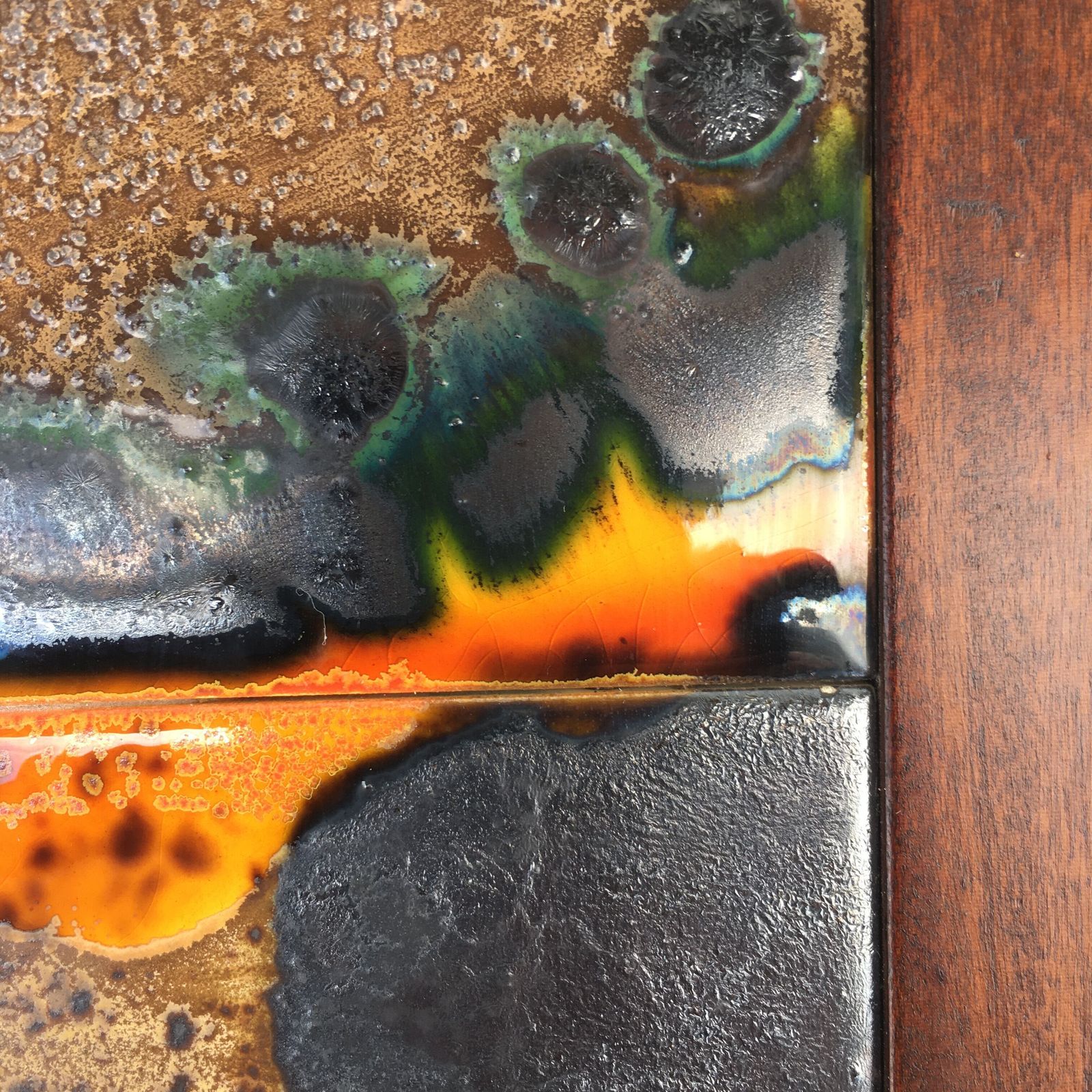 155.0 Wandkeramiek Met Houten Lijst photo