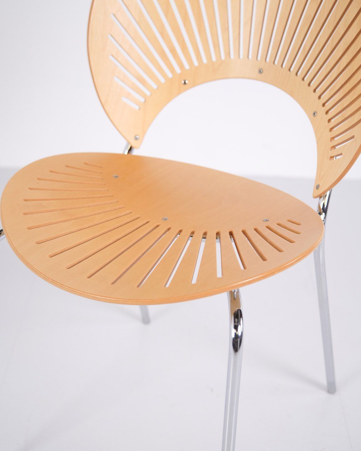 Set Of Five Dining Chairs – Model Trinidad 3398 – Nanna Ditzel – 1990s photo vinterior