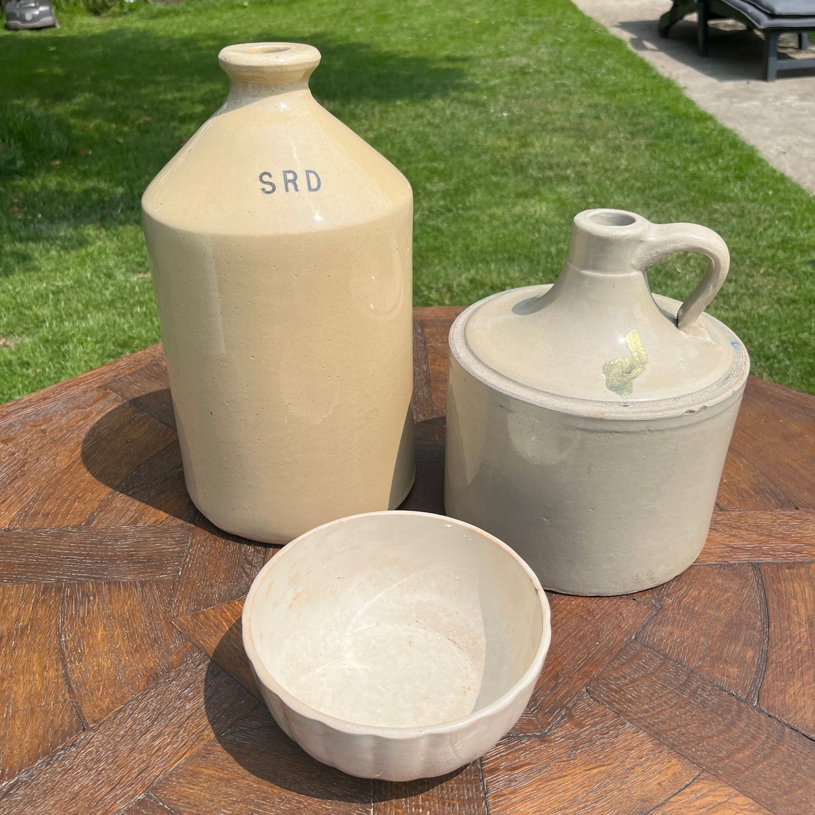 Set Van 3 Beige Keramische Objecten photo for sale