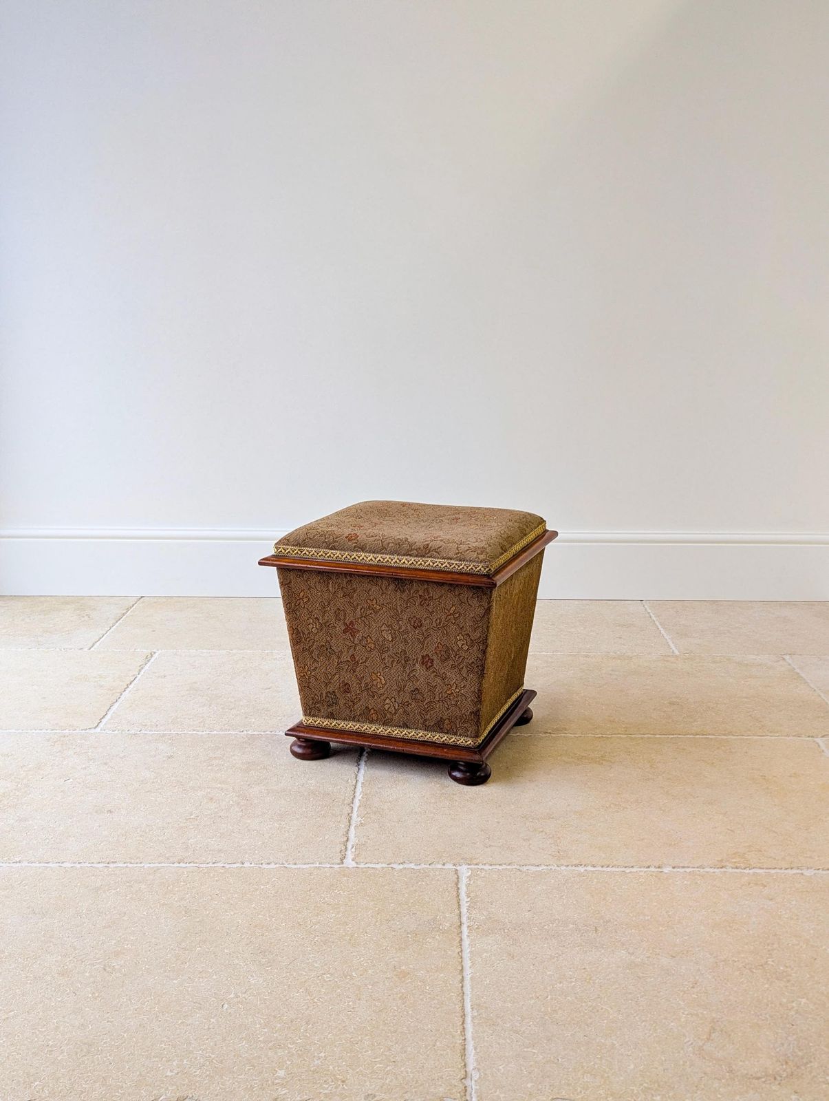 Antique Victorian Mahogany Upholstered Ottoman photo 395.0