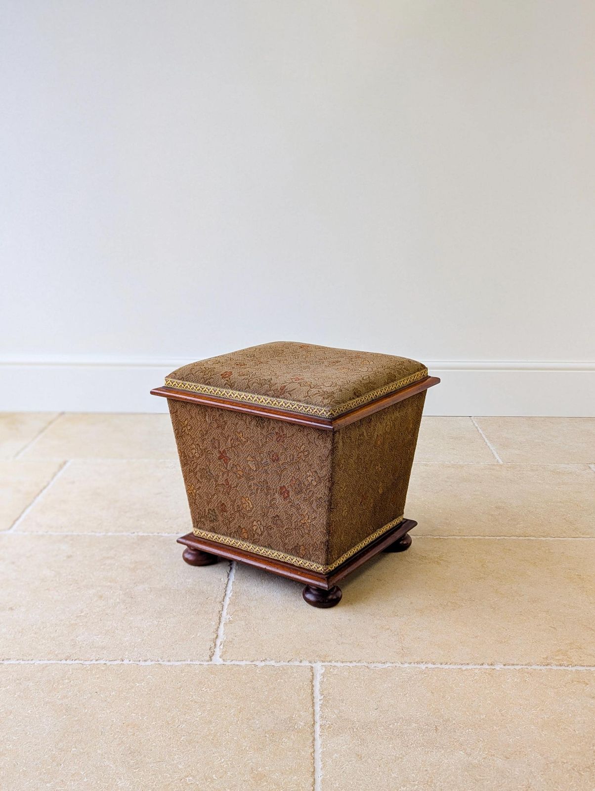 photo furniture Antique Victorian Mahogany Upholstered Ottoman