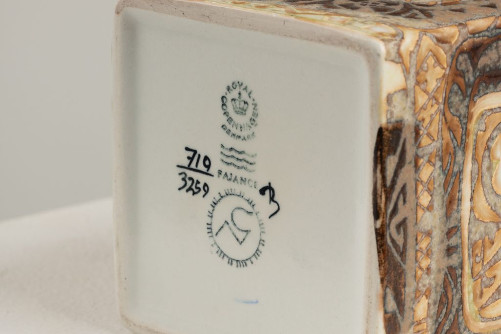 photo furniture Royal Copenhagen. Small Earthenware Vase With Ethnic Decoration. Circa 1970.