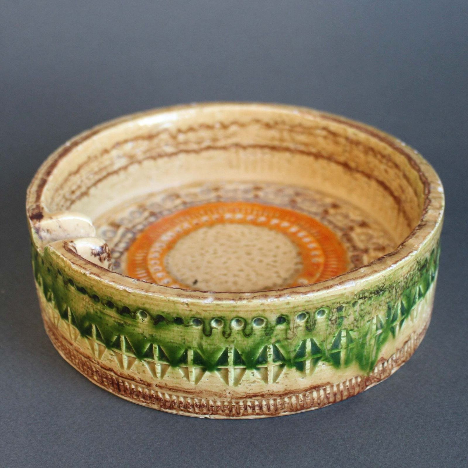 Mid Century Italian 'Sahara' Ceramic Ashtray Or Vide Poche By Aldo Londi For Bitossi (Circa 1960s) photo for sale