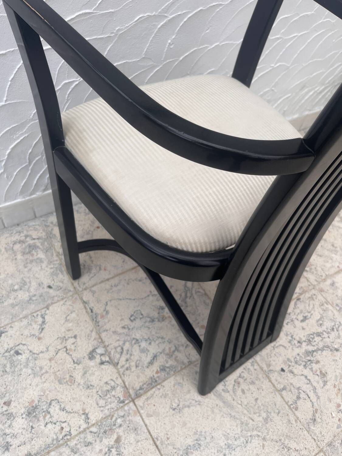 77.0 Zwarte Houten Designerstoel, Jaren 1980 photo