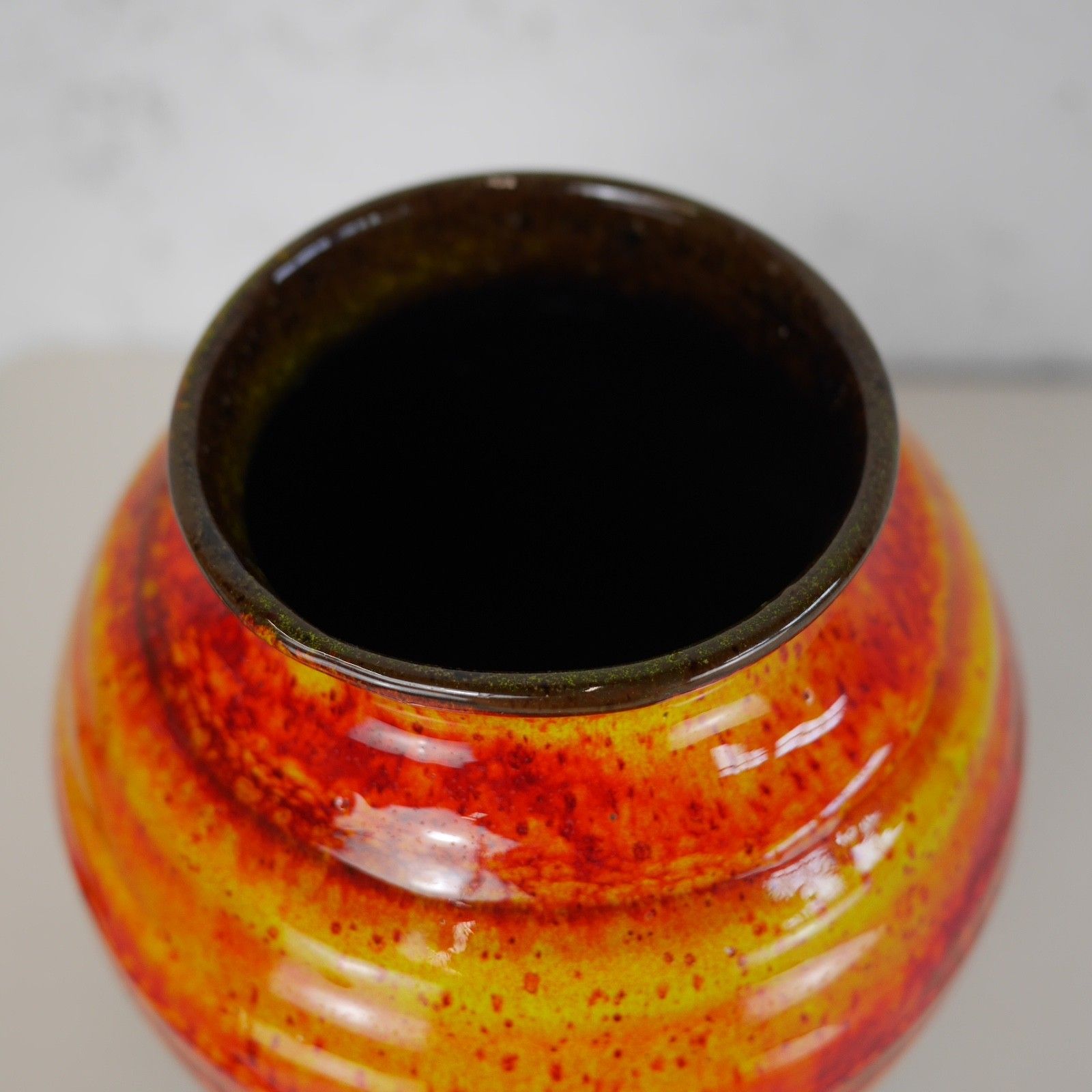 Vintage Mid Century Orange Yellow Studio Pottery Vase Cornwall #103133 photo vinterior
