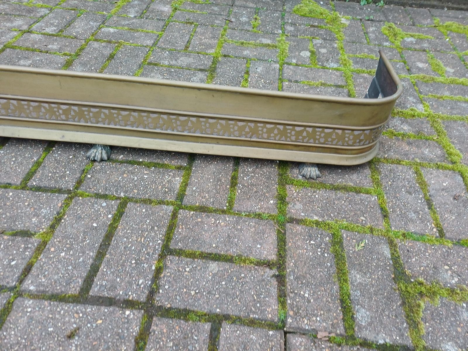 Antique Early 20th Century Brass Fireplace Fender Pierced Fire Curb With Claw Feet Traditional Hearth Guard Fireside Brass photo for sale