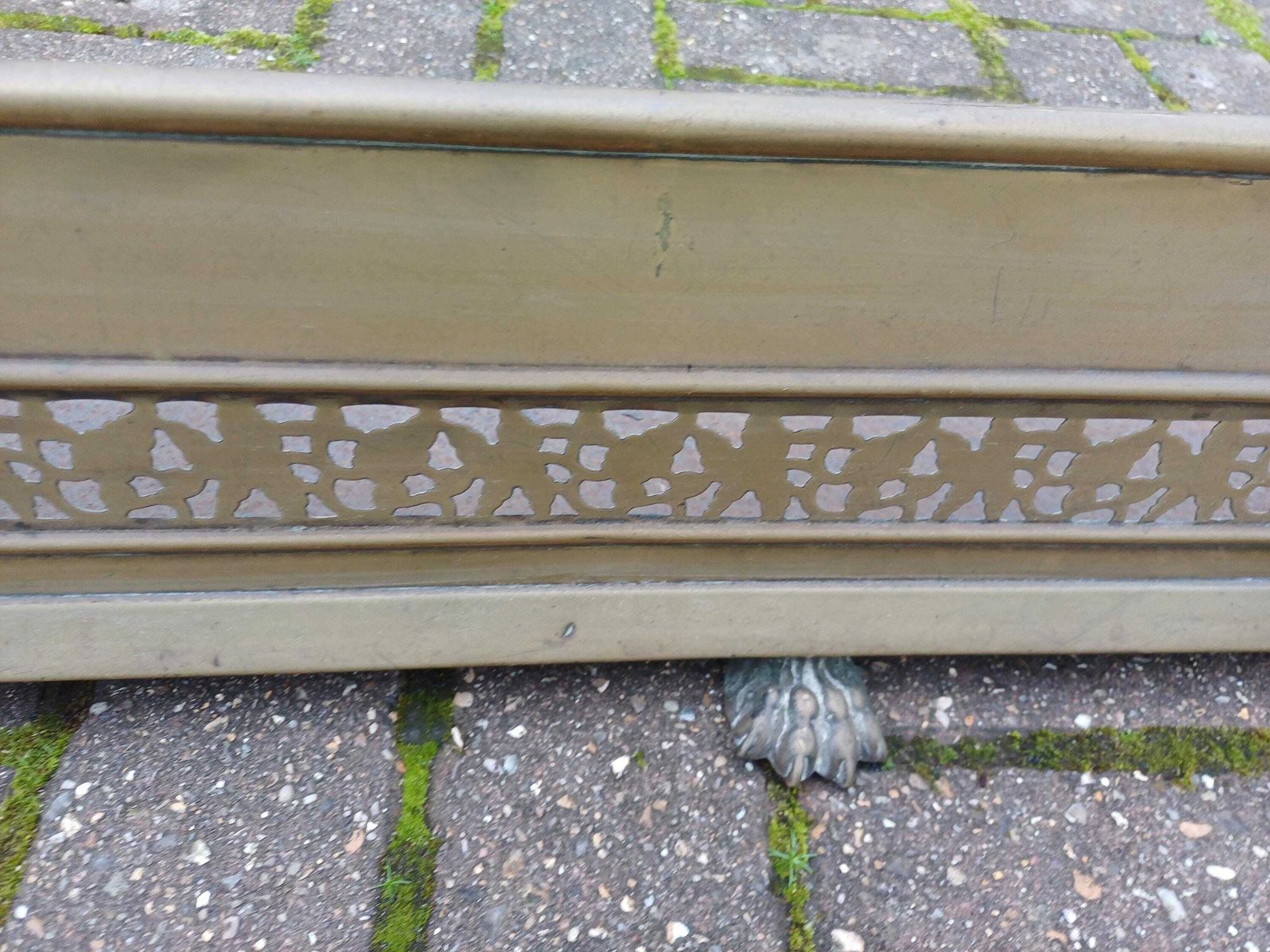 Antique Early 20th Century Brass Fireplace Fender Pierced Fire Curb With Claw Feet Traditional Hearth Guard Fireside Brass photo vintage