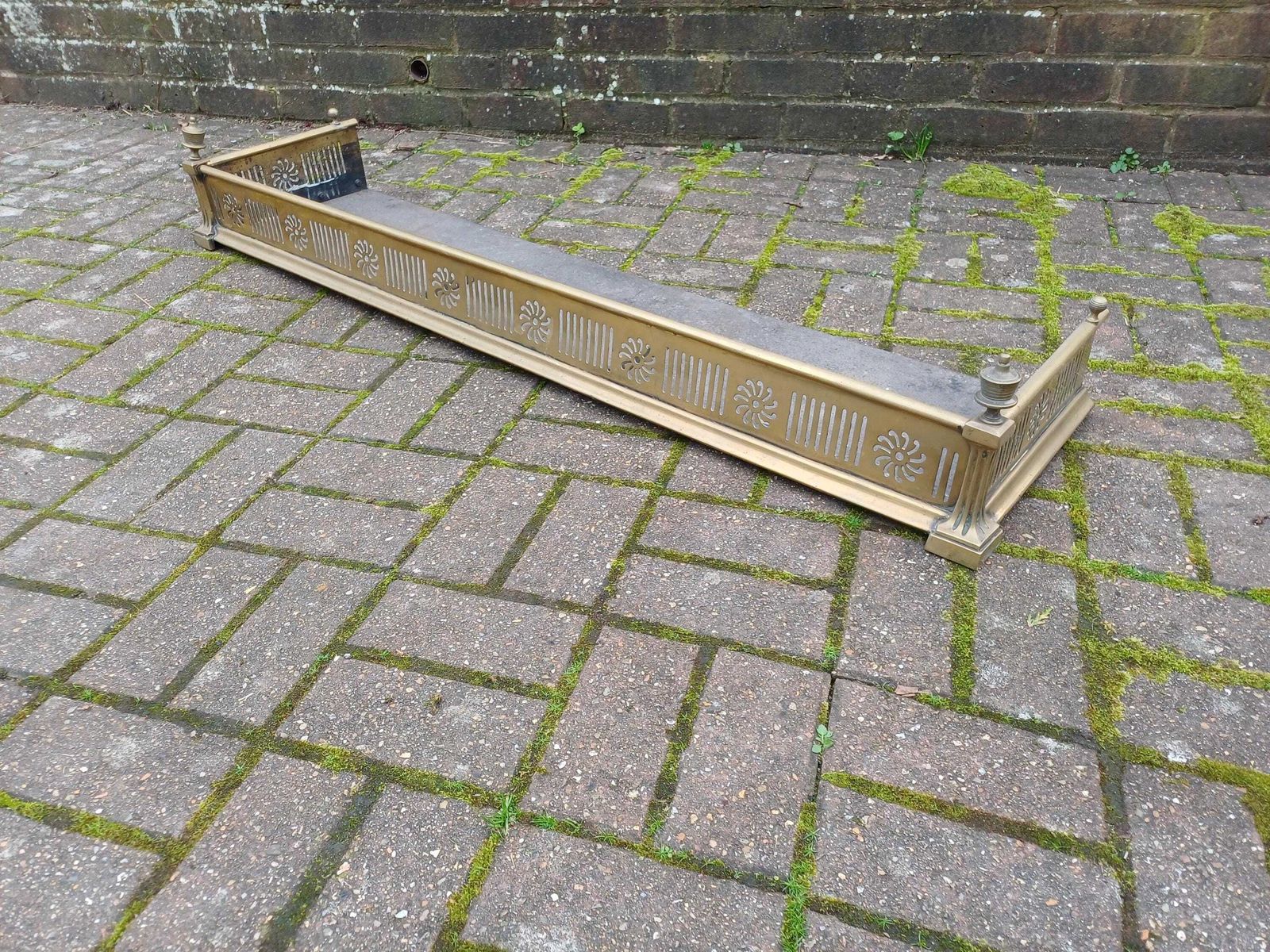 395.0 Massive Heavy Victorian Solid Brass Fireplace Fender Pierced Fire Curb With Column Finials Antique Hearth Guard Fireside Free Hand Delivery photo