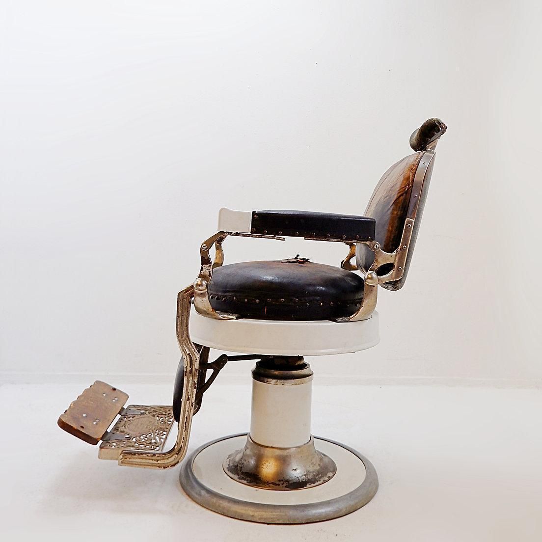 photo vintage Koken Original Brown Leather & White Enameled Cast Iron Barber Chair, Circa 1918