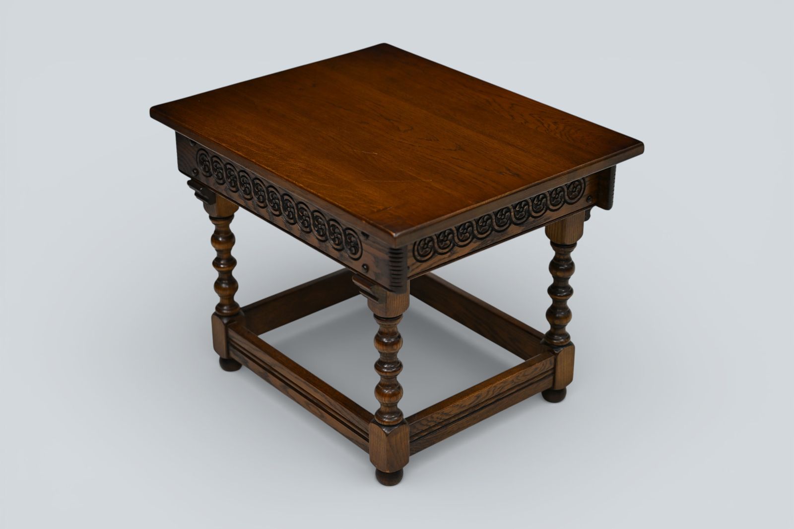 Old Charm Side Table Light Oak Bobbin Turned Legs Free Uk Delivery photo vinterior