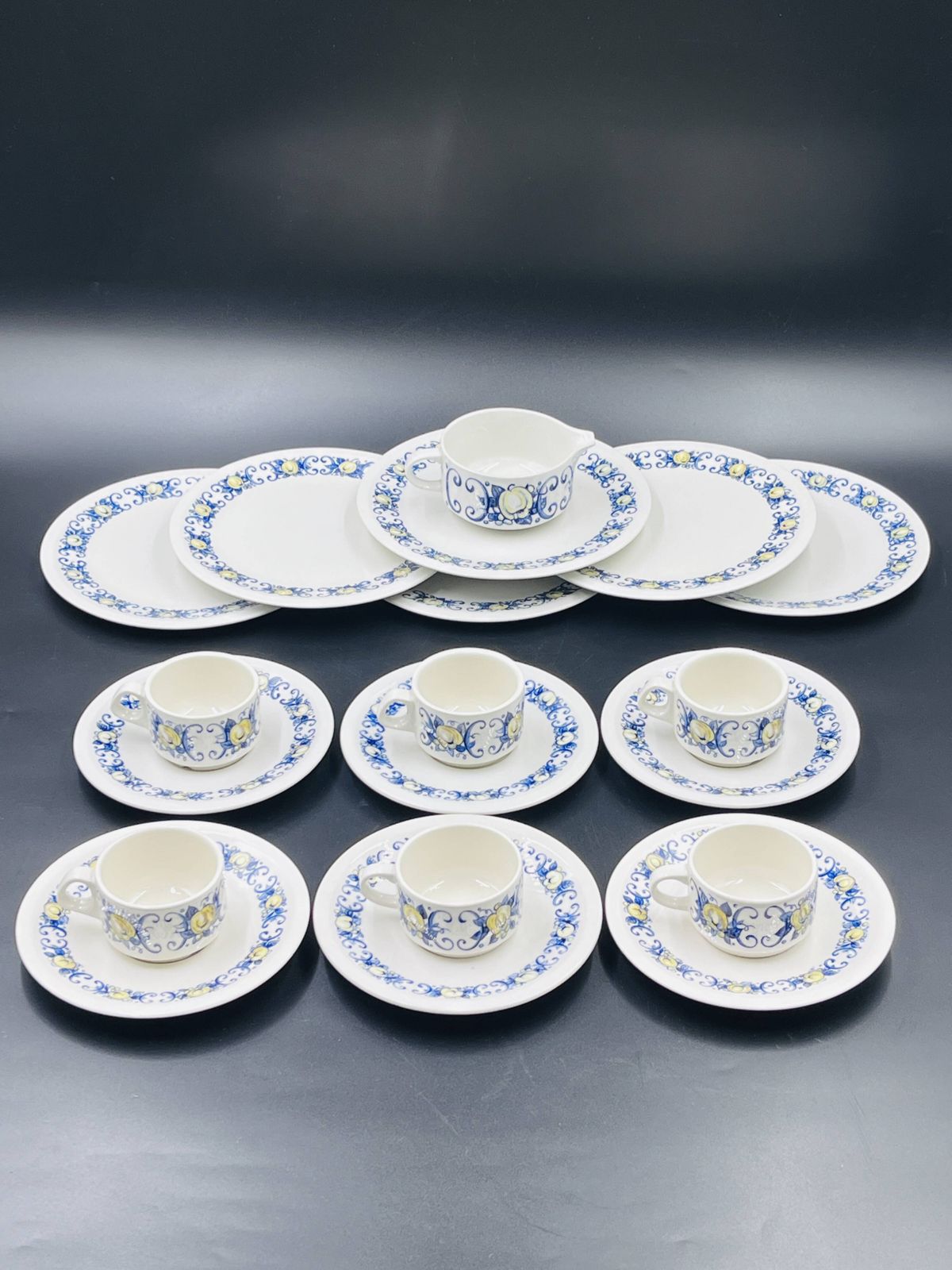 Villeroy & Boch Cadiz – Ontbijtservies, 19 Delig photo for sale