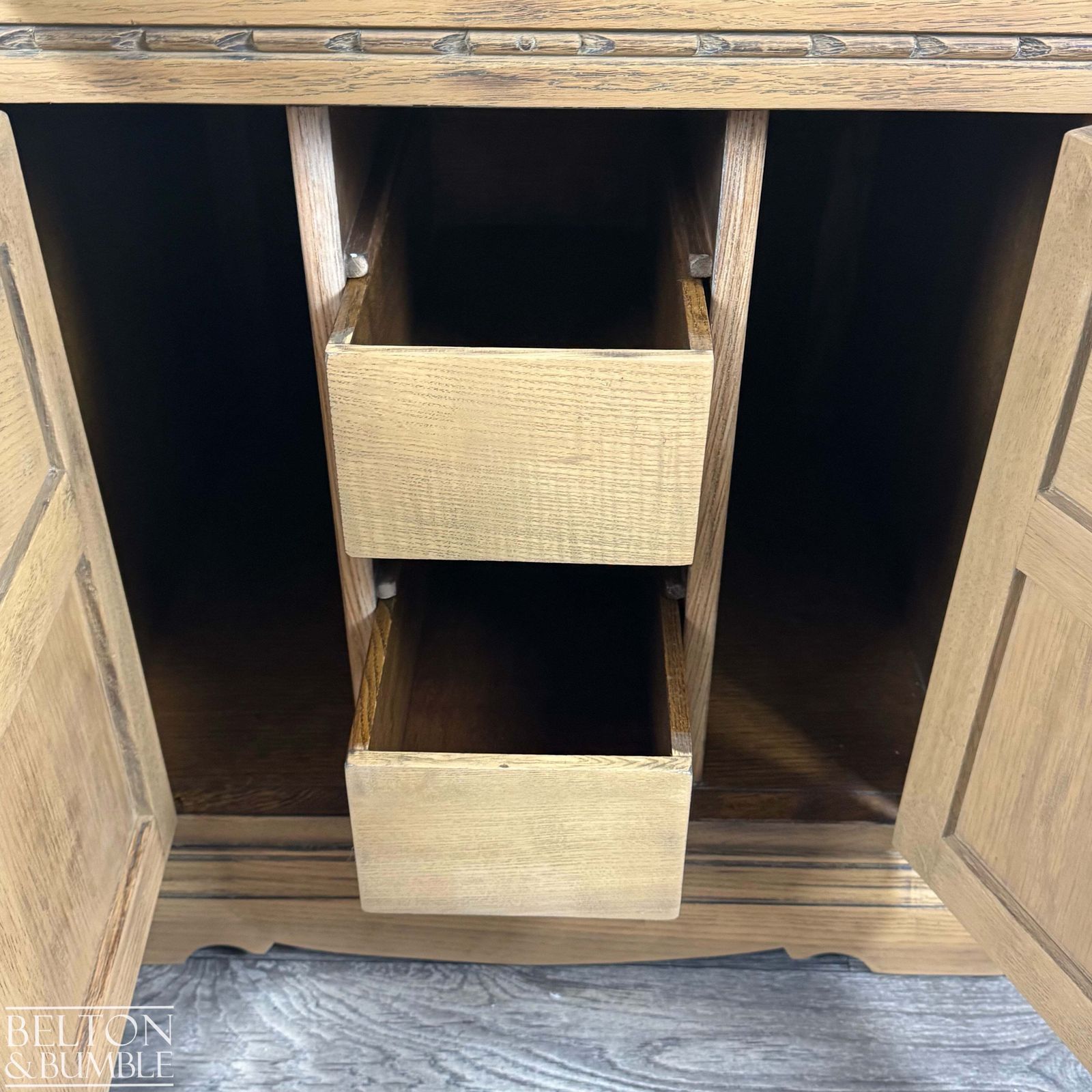 Old Charm Wood Brothers Lift Lid Cabinet In Washed Oak photo vinterior