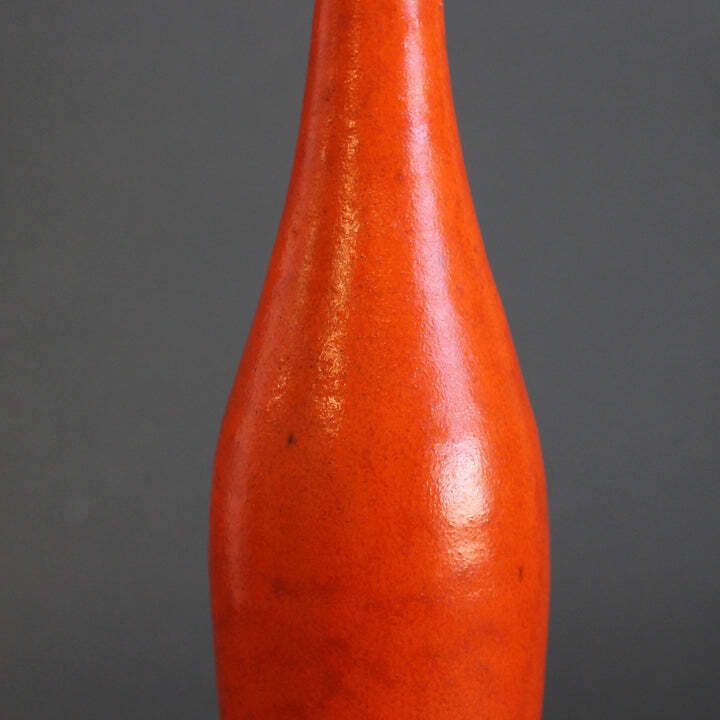 photo furniture Mid Century Italian Ceramic Vase By Guido Gambone (Circa 1950s)