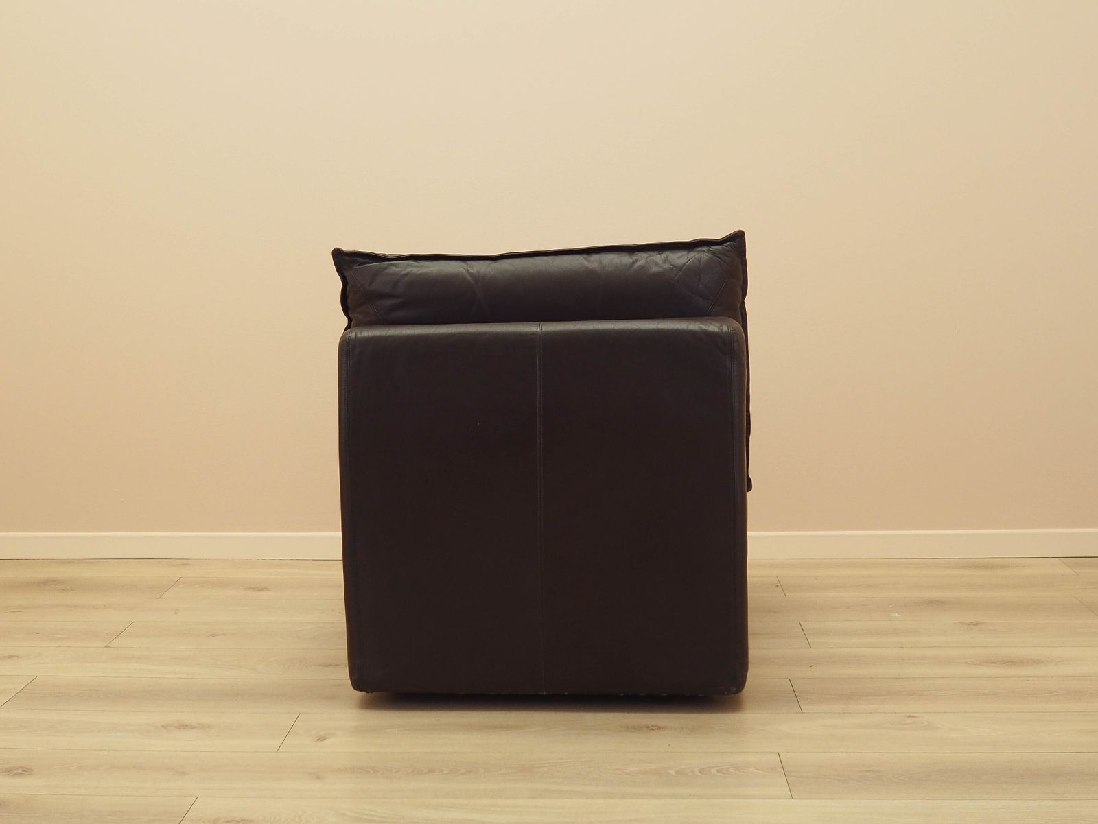 Brown Leather Armchair, Italian Design, 1960s, Production: Italy photo vinterior
