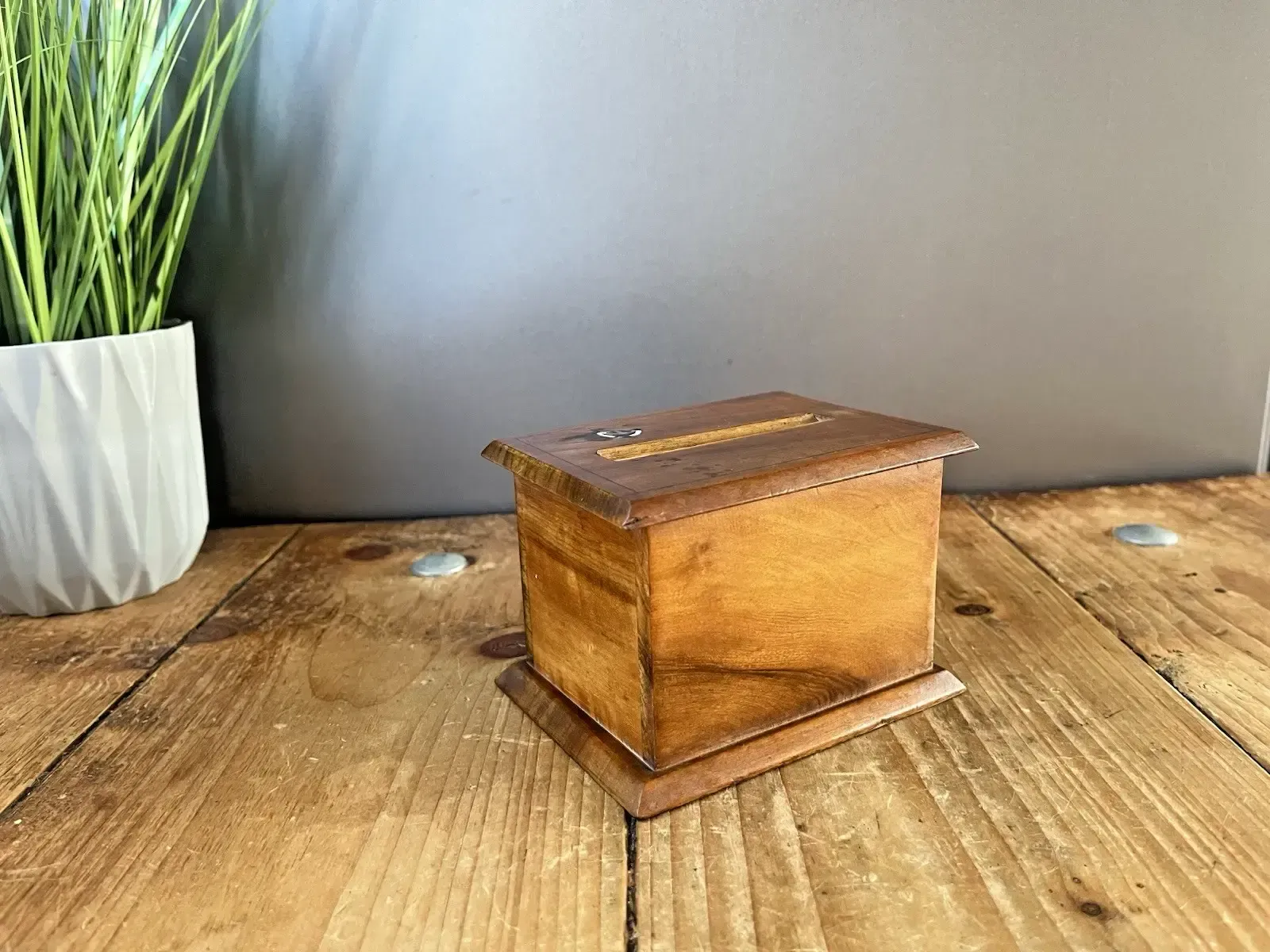 Antique Art Deco Wooden Painted Swallow Cigarette Holder Lift Dispenser Desk Box photo vintage