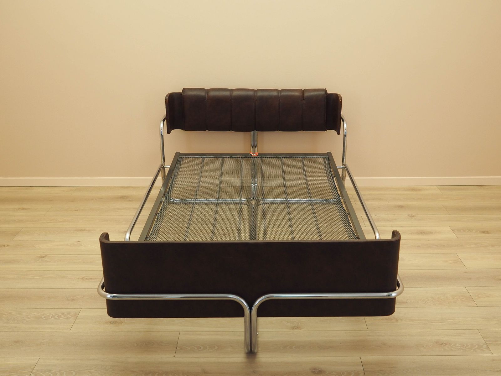 Bedroom Bed, Italian Design, 1980s, Production: Italy photo 1759.0