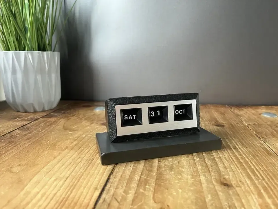 Vintage Plastic Faux Leather Eagle Brand Slate Mounted Perpetual Desk Calendar photo vinterior