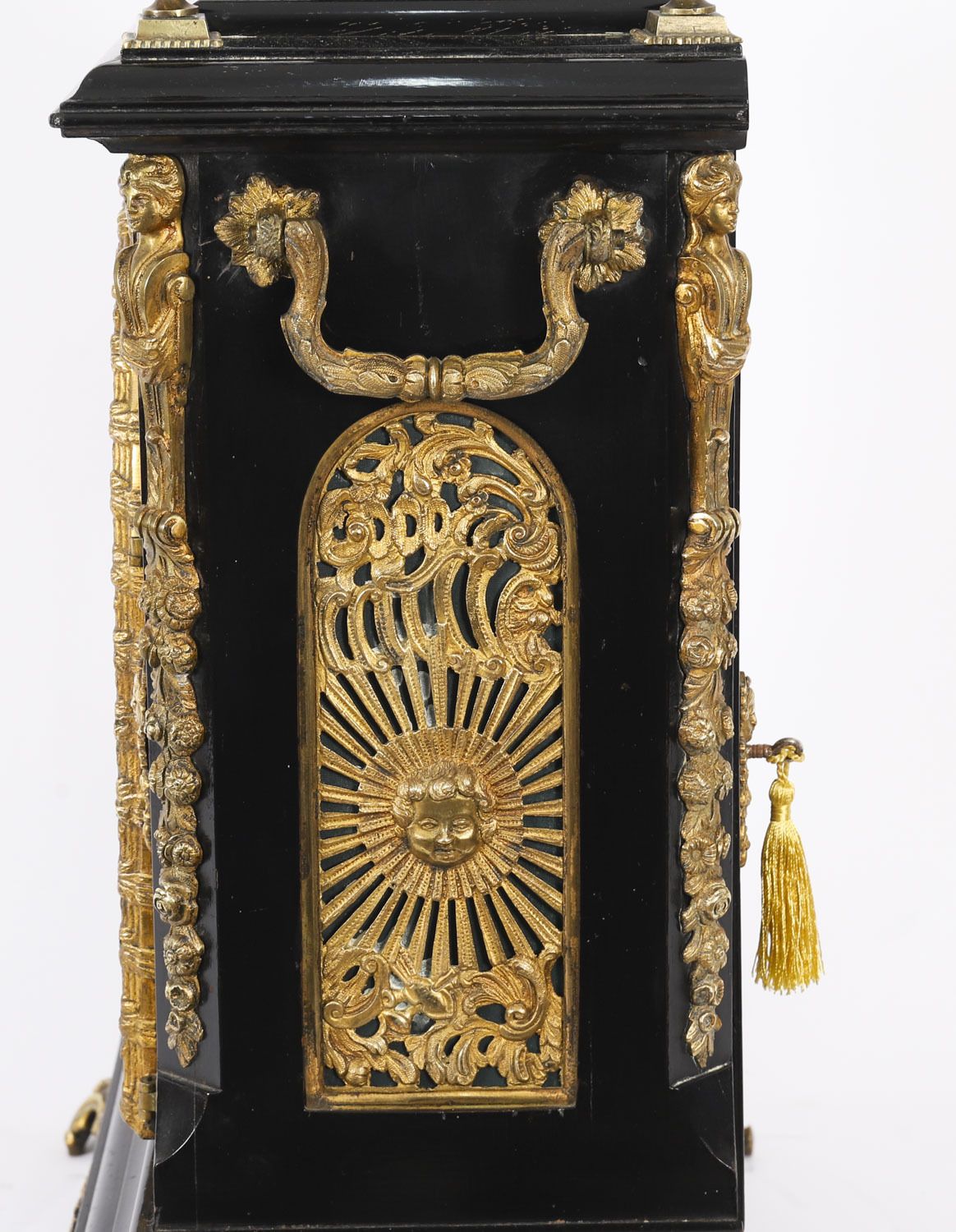 photo vintage Antique Ormolu Mounted Ebonised Gilt Bronze Chiming Mantel Clock C1860
