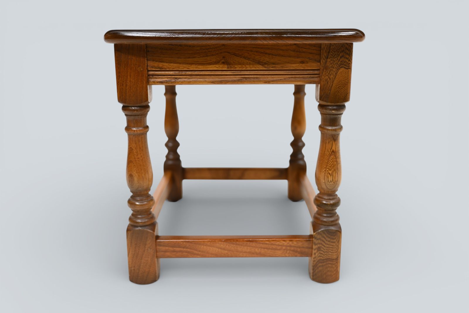 227.0 Ercol Trinity Lamp Table Model 733 Golden Dawn Elm Free Nationwide Delivery* photo