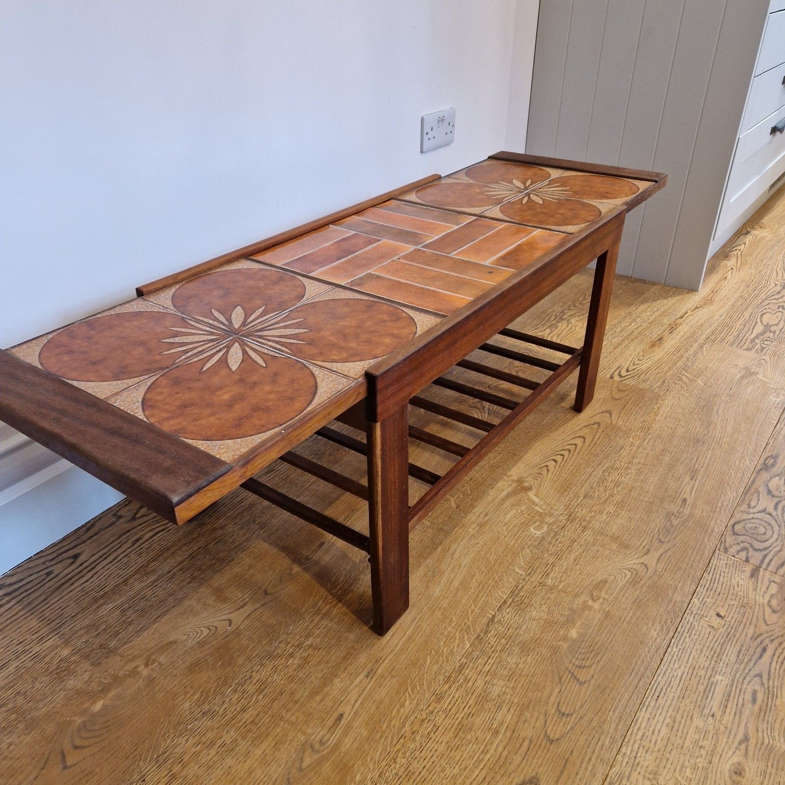 photo vinterior Mid Century Coffee Table – Teak Wood Floral Ceramic Tile Design & Lower Shelf