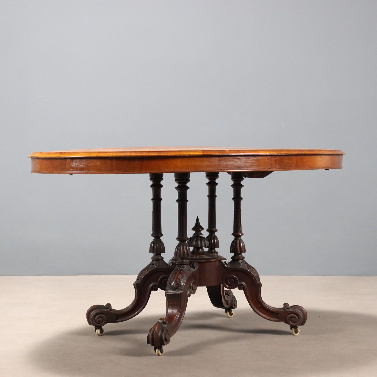photo furniture Antique Table Mahogany Mahogany Burl XIX Century