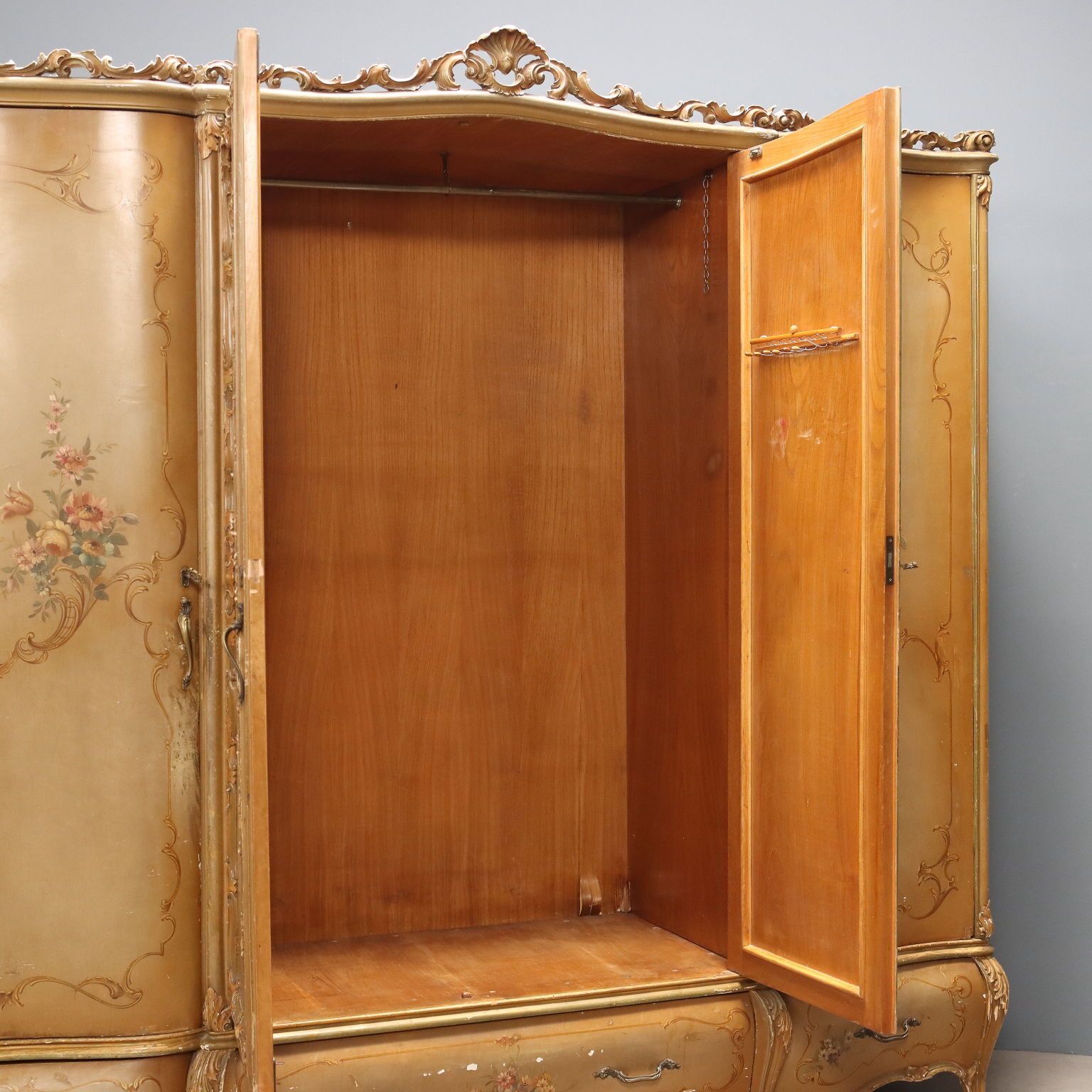 Wardrobe Baroque Style Wood Italy XX Century photo Furniture