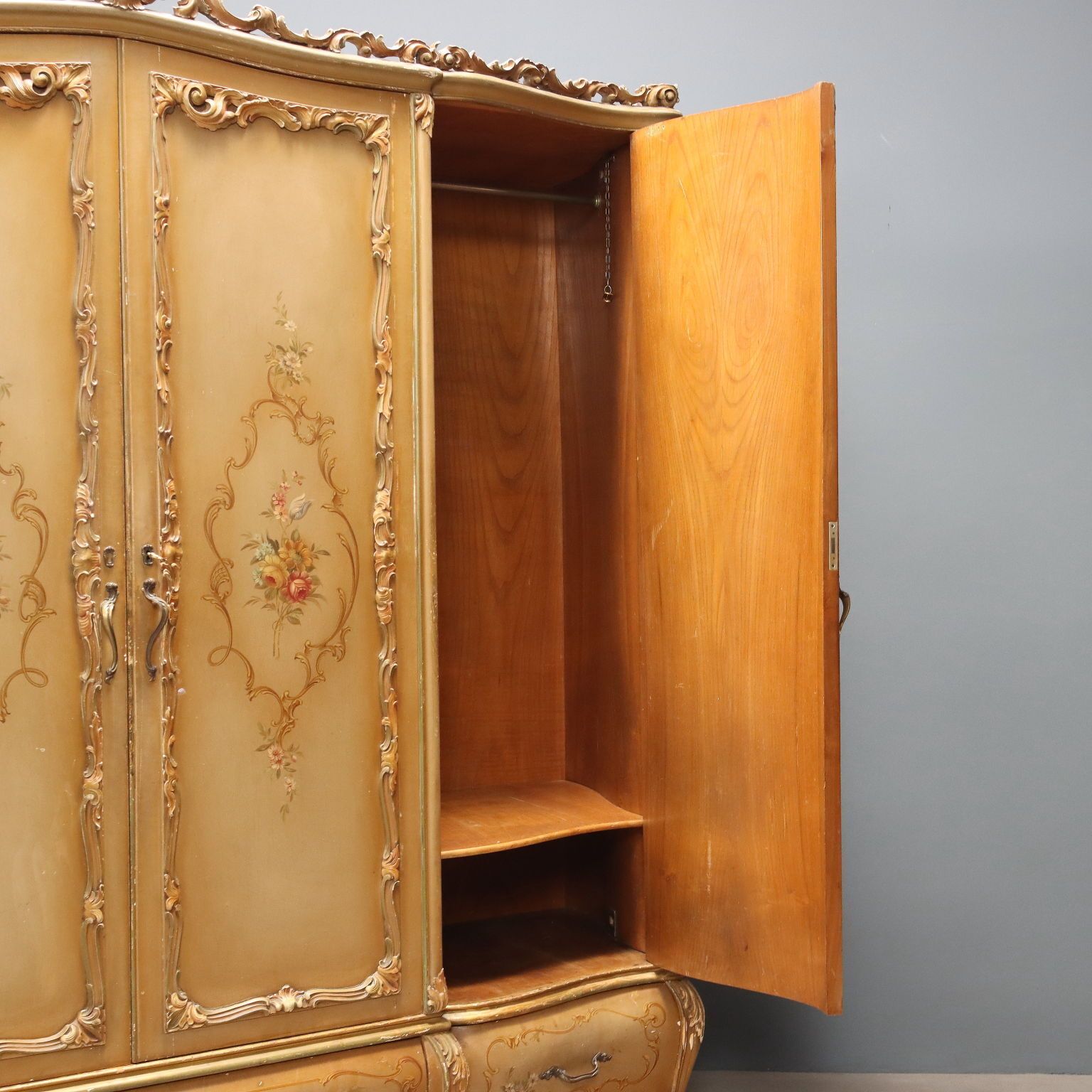 Wardrobe Baroque Style Wood Italy XX Century photo vinterior