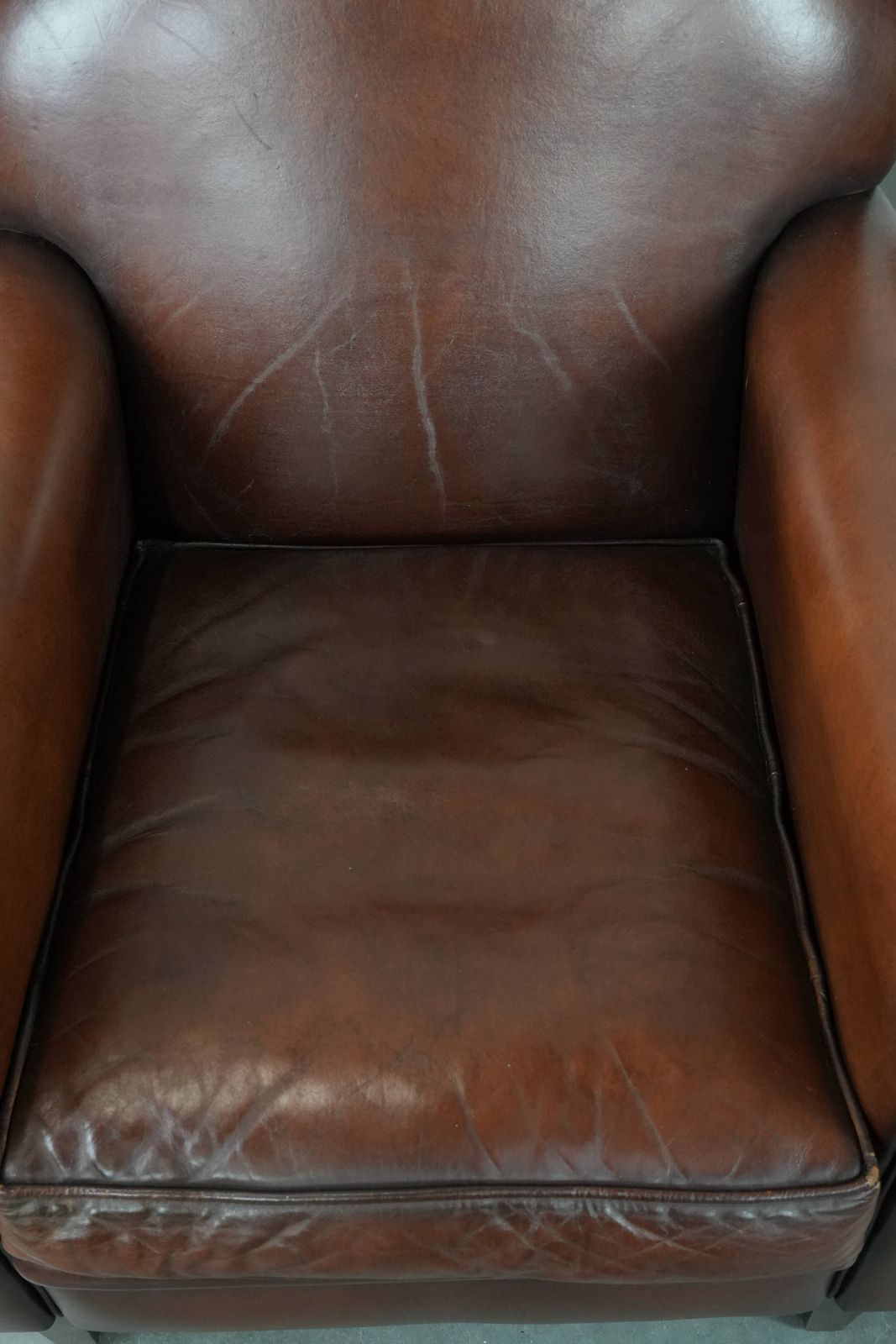 Set Of 2 Beautifully Shaped Sheep Leather Art Deco Design Armchairs With Timeless And Warm Colors photo vinterior