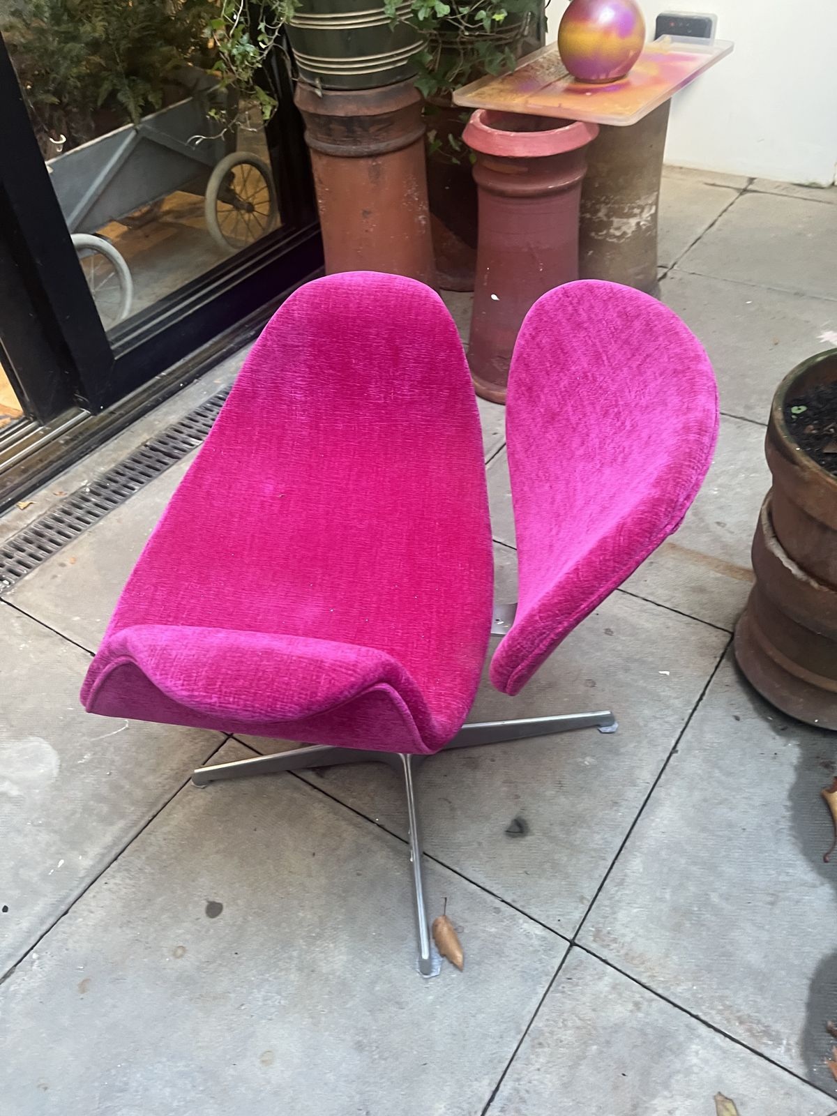 Tulip Chair In Cerise Velvet photo Furniture