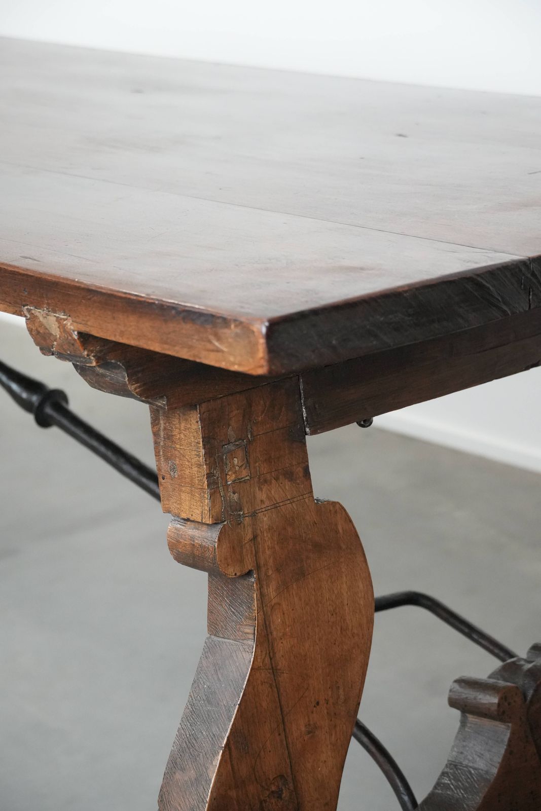 photo vintage Antique 18th Century Spanish Dining Table With A Wrought Iron Base In A Unique Large Size