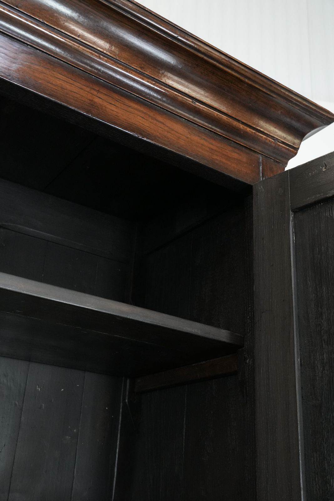 photo for sale Grote, Imposante Antieke Engelse Kast / Dressoir Van Eiken, 18e Eeuw, Met Werkende Sloten