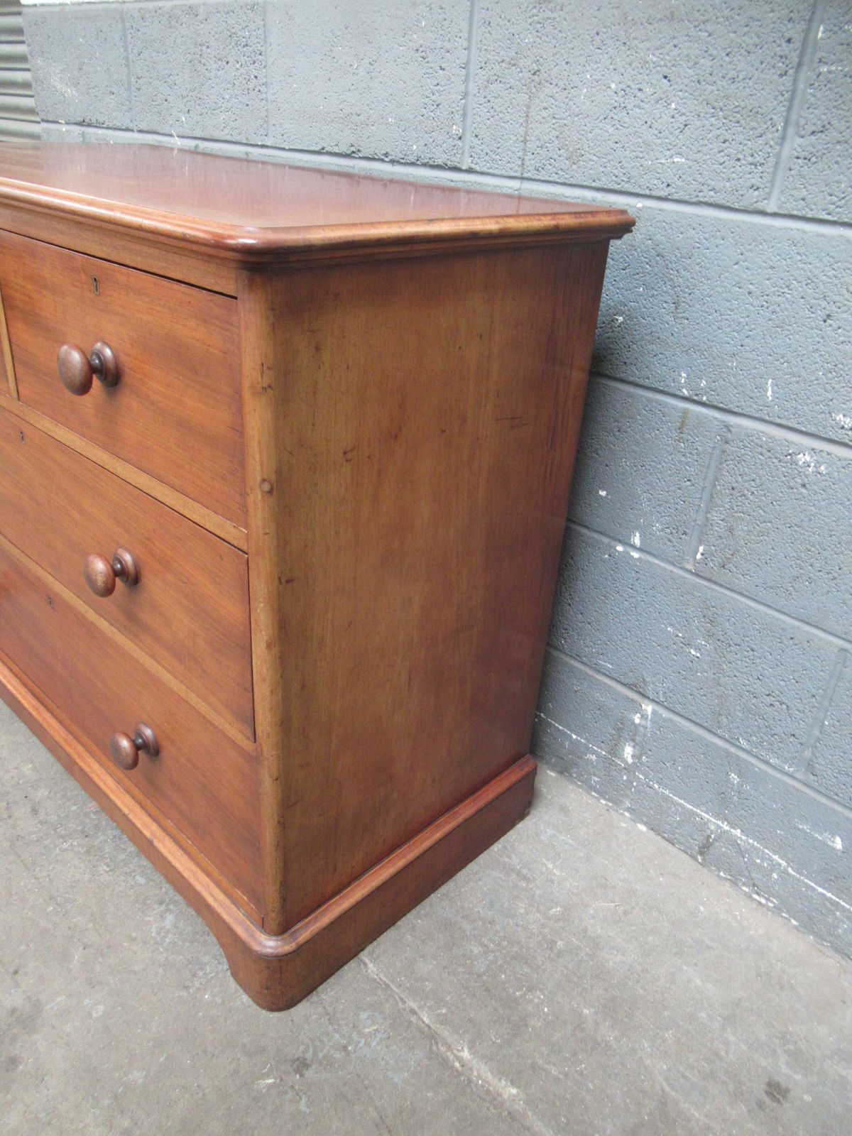 Victorian    Mahogany  Chest Of Drawers photo furniture