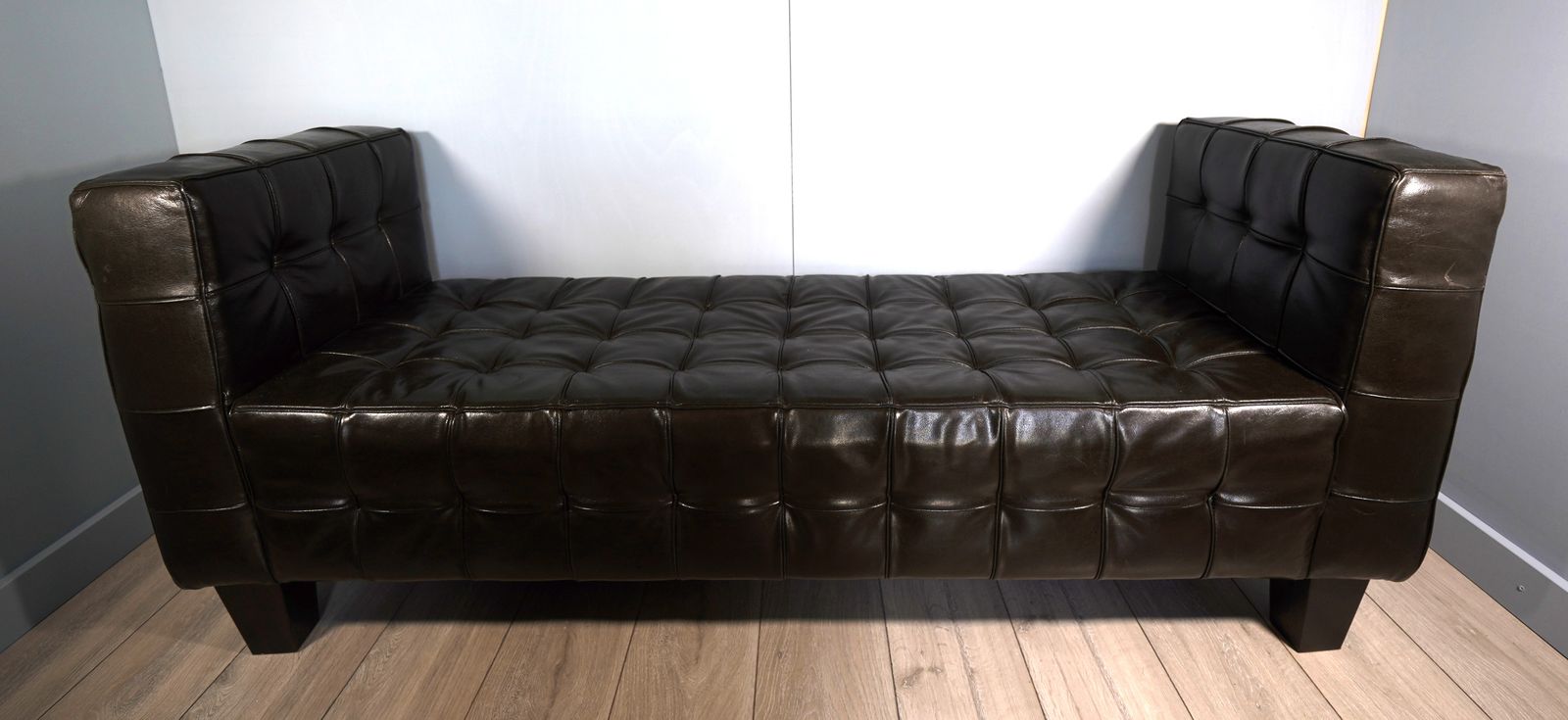 625.0 Leather Window Seat By Stone International photo