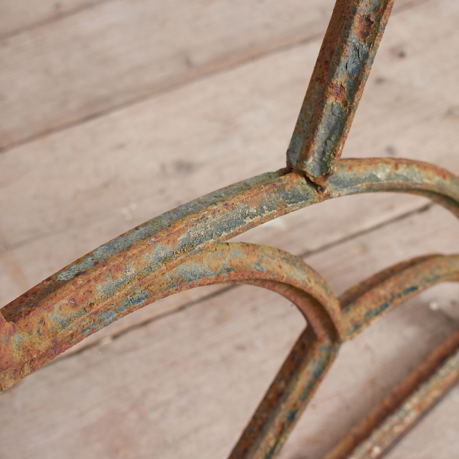 Antique Reclaimed Cast Iron Window Frame – A photo 275.0