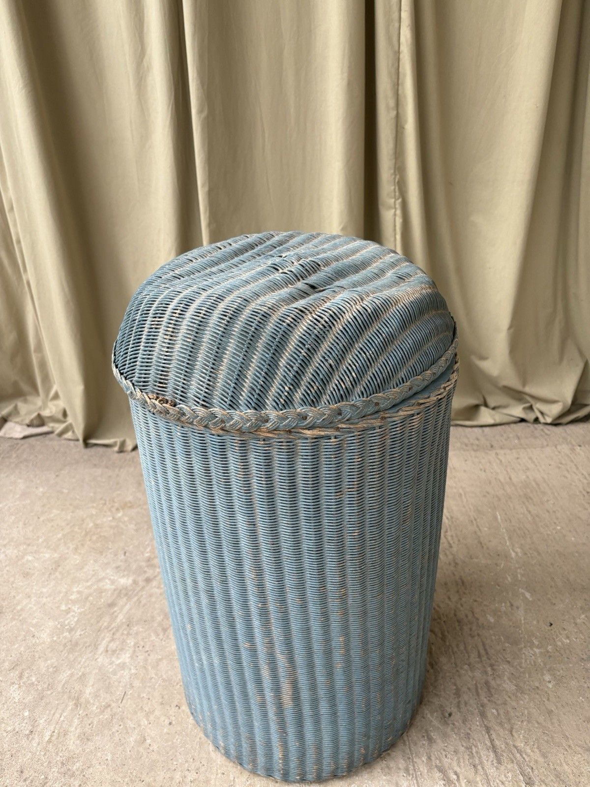 Vtg Antique Laundry Basket Bin Storage Chest Trunk Blanket Box R1113 photo Furniture