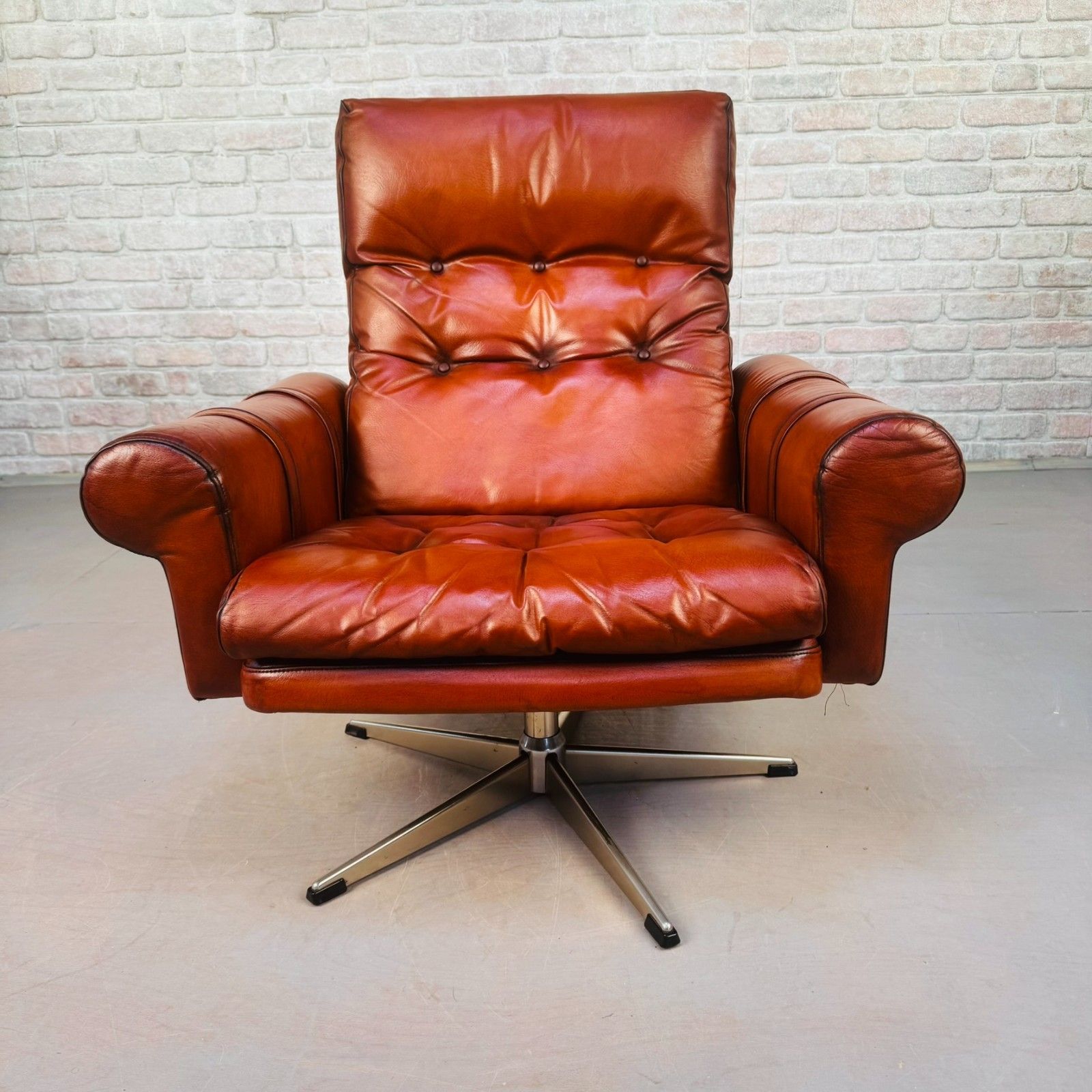 Mid Century Danish Leather Swivel Armchair – Hand Dyed Cognac Colour photo for sale