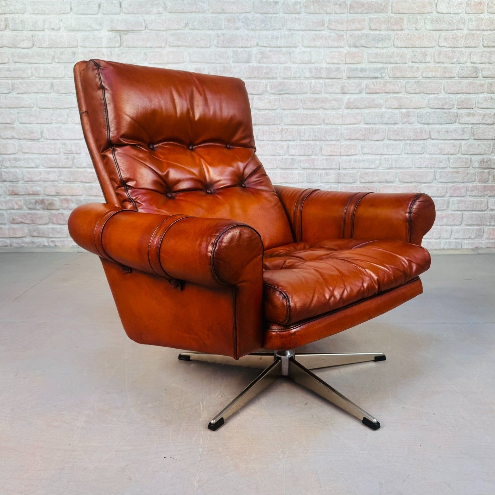 Mid Century Danish Leather Swivel Armchair – Hand Dyed Cognac Colour photo 963.0