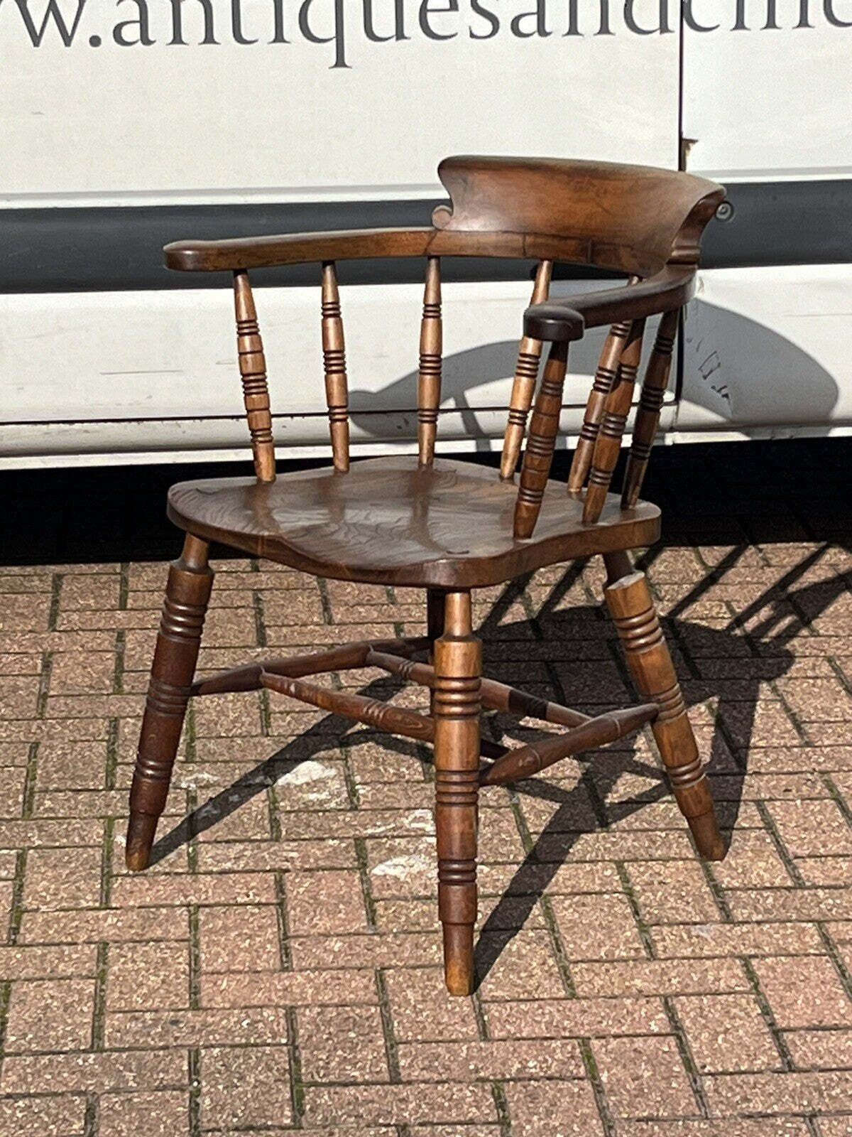 King George V Smokers Bow Estate Chair. photo vinterior