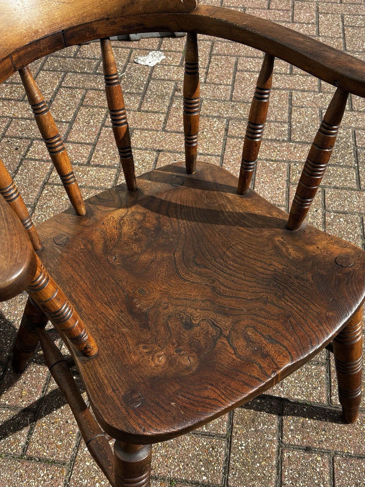 photo vintage King George V Smokers Bow Estate Chair.