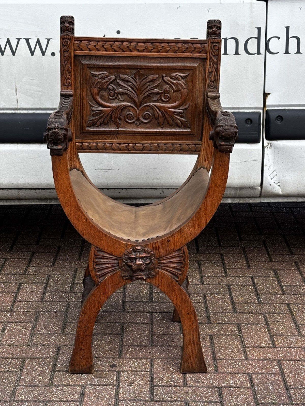 Edwardian Oak Chair, With Finely Carved Lion Heads Decoration photo buy