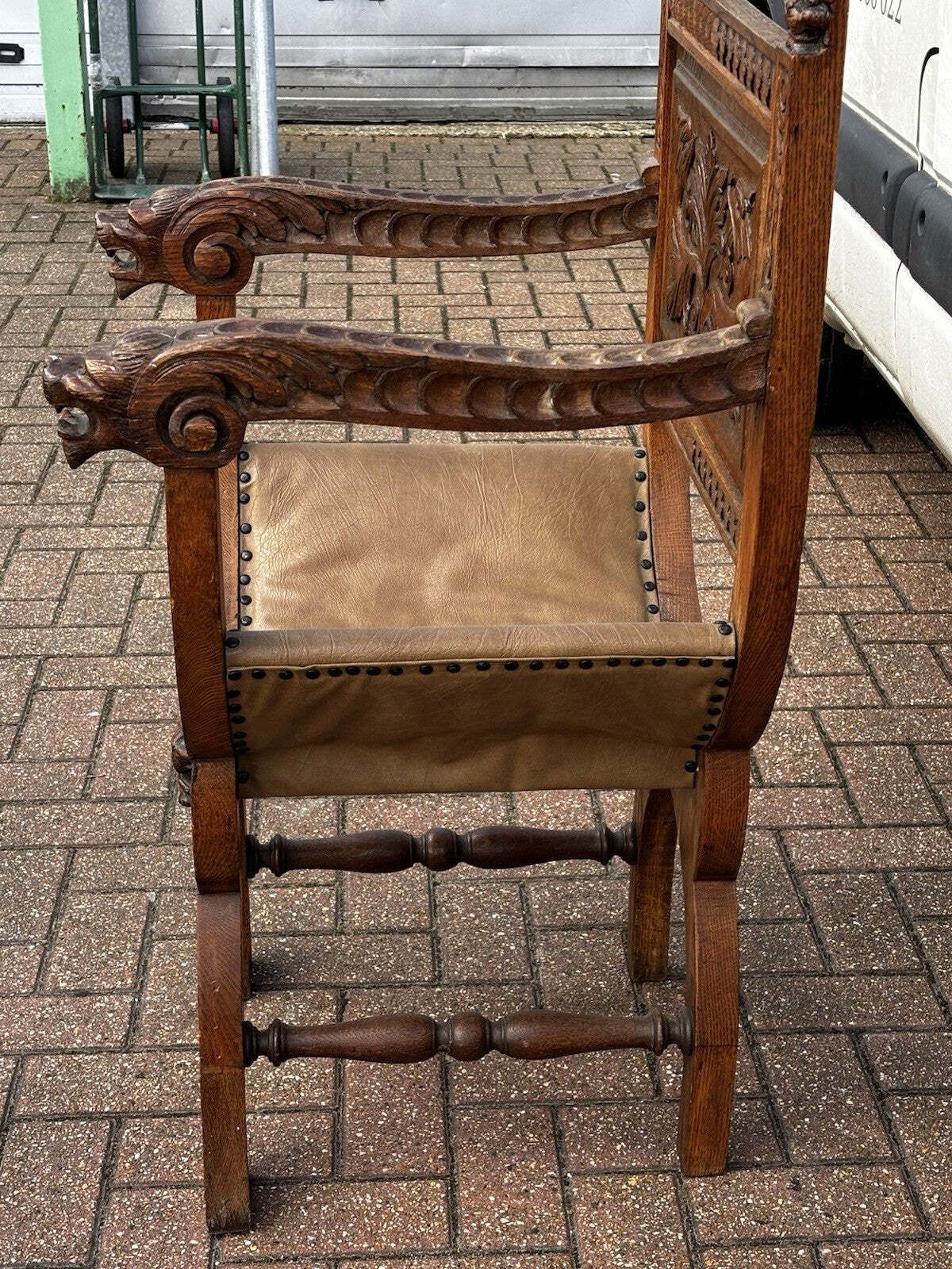 Furniture Edwardian Oak Chair, With Finely Carved Lion Heads Decoration photo